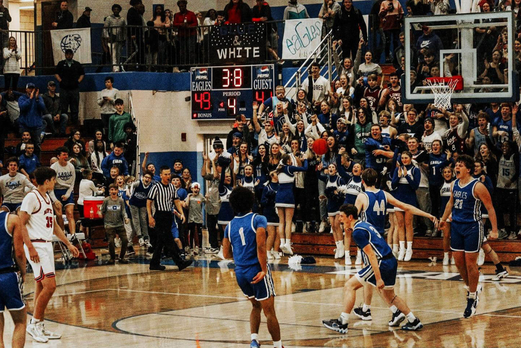 Varsity Scoreboard Basketball System 2230-22 Indoor 8' X 4'